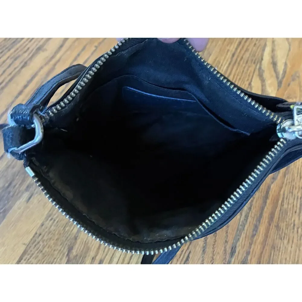 Vintage COACH Black Leather Crossbody Shoulder Handbag Bag  Women's Size Small